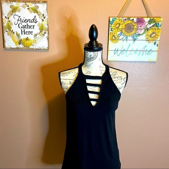 Papermoon Sleeveless Plunge black top - Picture 1 of 8